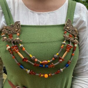 All dress accessories & brooches
